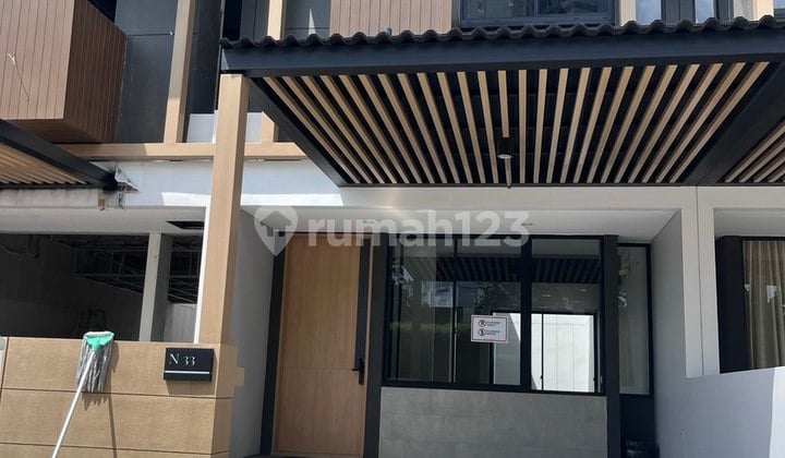 Dijual Sisa 1 Unit Design Unik Rumah 2 Lantai Sby Timur