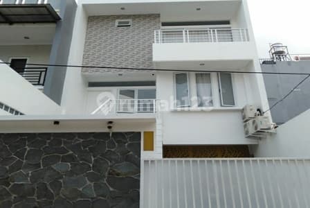 Rumah Dijual Dlm Komplek Elite, 3 Lt , di Green Ville . 14971