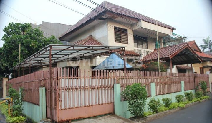 Rumah rangka baja Hoek Bagus Semi Furnished SHM di Kebon Jeruk. 15829