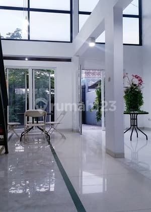 Rumah Dijual Ventilasi Bagus, Mudah Diakses di Kebon Jeruk. 15998