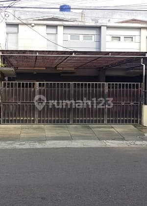 Rumah Dijalan Utama Sangat Strategis Mdh Diakses di Joglo. 16037