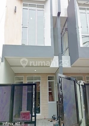 Rumah Gress Dijual, Bbs Banjir , Lingk Tenang di Duri Kepa. 16000