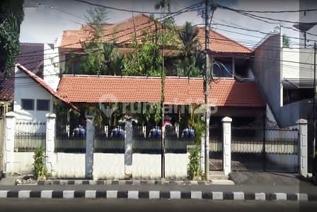 Rumah 2lt Butuh Renovasi Jln Dpn Lebar SHM di Kemanggisan. 20311
