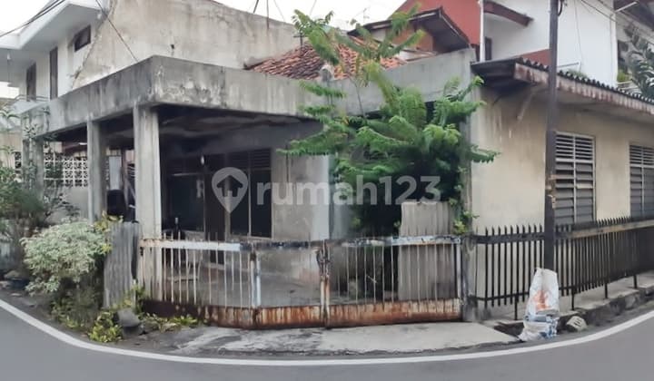 Rumah Lama Hitung Tanah Bebas Banjir. Lok. Elit di Cideng. Ne3855