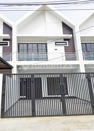 New House, Affordable, Easy Access Through Wide Road. Quiet and Safe in Meruya. 161911