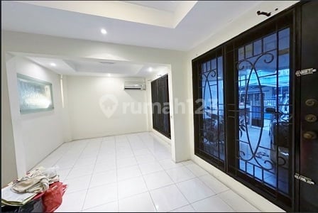 Rumah Bagus Taman Ratu LT 10x15 ada 2Lt full. 16185