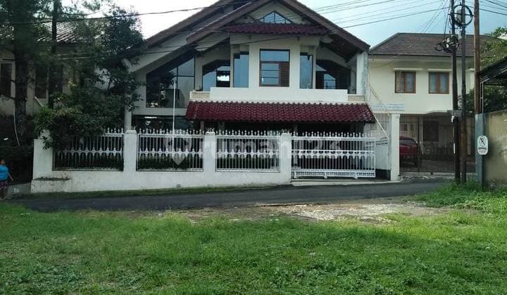 Rumah Villa full furnished, parkir 30 mobil di Cigadung. 20481