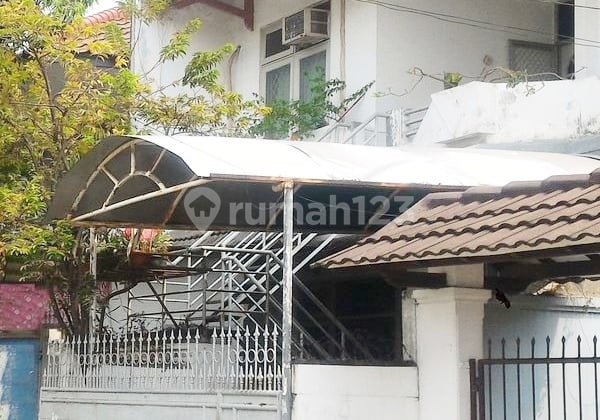 Kost 11KT Dekat Kampus Mudah Diakses, di Kemanggisan. 13064