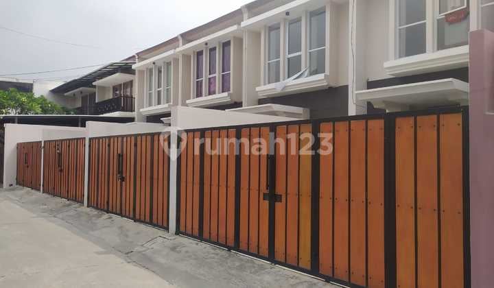 Rumah, di Jatiwaringin,Siaphuni,