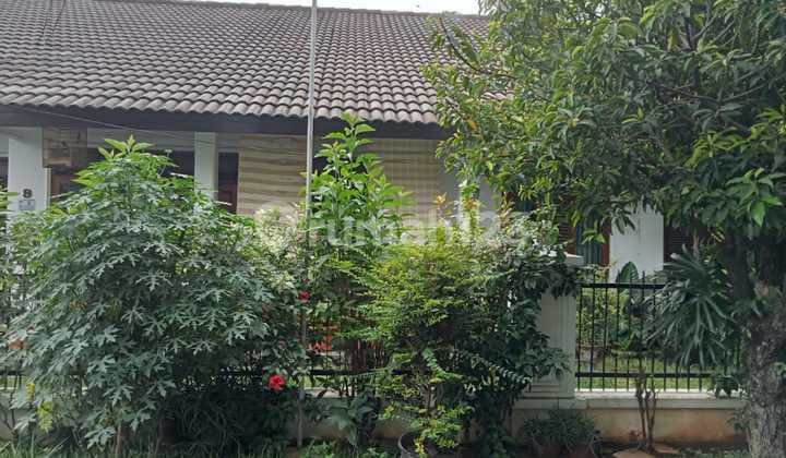 Di Jual Rumah Lingkungan Asri & Nyaman di Kompleks Migas 44, Kemanggisan Ilir, Slipi- Jakbar