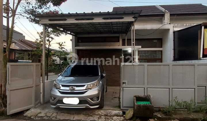 Disewakan Rumah Hook di Komplek Kinagara Regency Bojongsoang