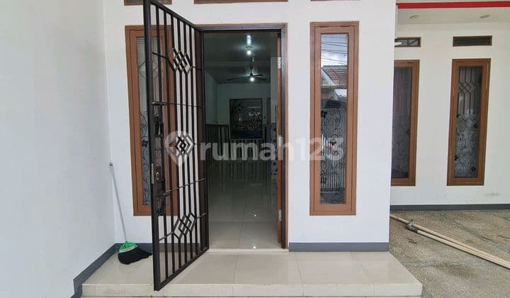 Rumah Siap Huni di Taman Kopo Indah 2