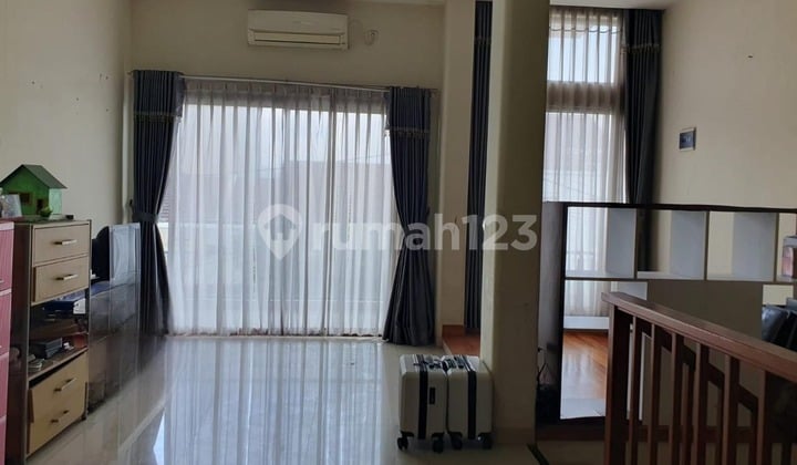 Dijual Rumah Mewah 3 Lantai di Komplek Akita Bojongsoang (Belakang Podomoro Park)