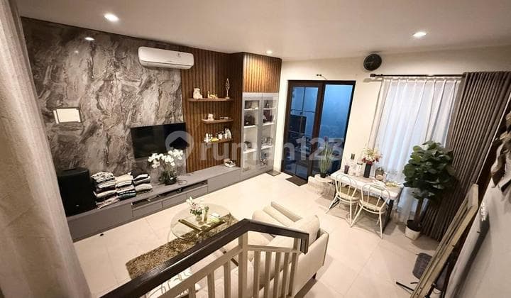 Disewakan Rumah 2 Lantai di Podomoro Park Cluslster Padmagriya