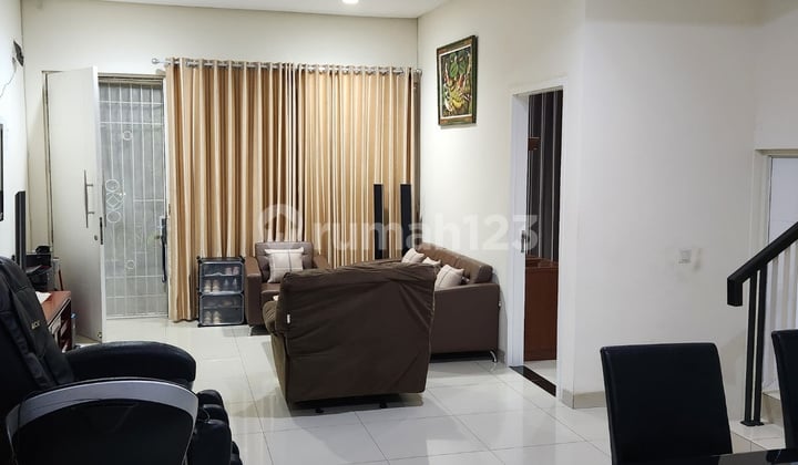 Jual Rumah Minimalis Unfurnished - Stylish & Siap Huni