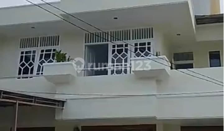 Dijual Rumah 2 Lantai Unfurnished - Budi Indah, Jalan Semeru