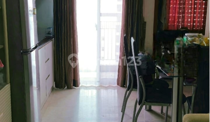 Sewa Apartemen Furnished di Royal Mediterania Garden Residences