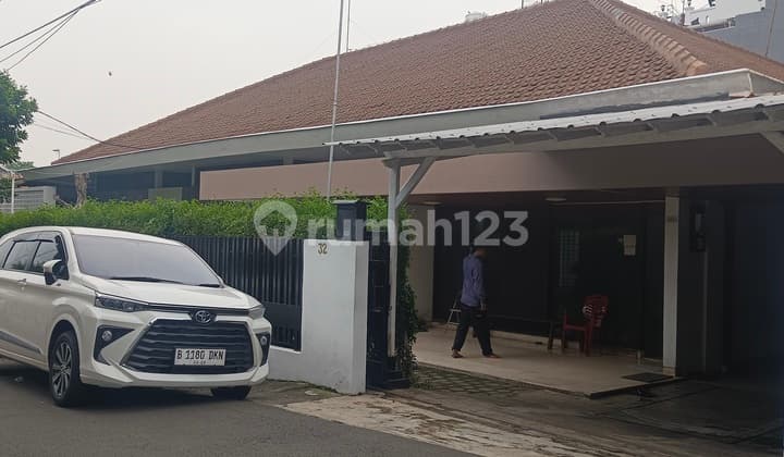 Affordable Kebayoran Lama House with NJOP Price, Land Area 588 M2