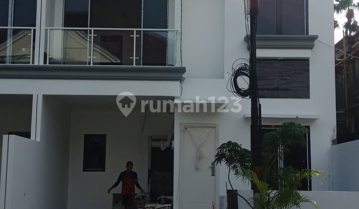 Rumah Murah 2 Lantai di Cipinang, Akses 2 Mobil, Dekat Stasiun