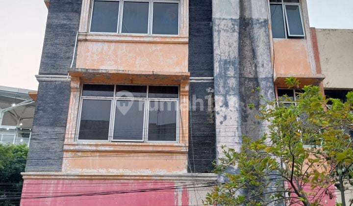 Ruko Kelapa Gading Hooked LT 59 m2 3,5 Lantai Parkir Luas