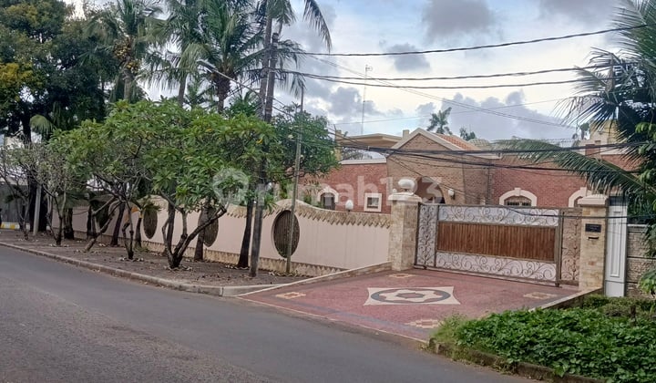 Rumah Dibawah Njop Dengan Luas Tanah 1363 M Hooked