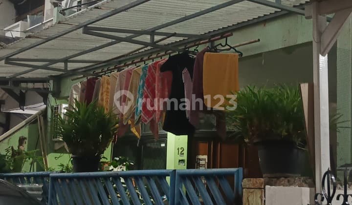 Rumah Tomang 2 Lantai Lt 90 M2 Dibawah Njop