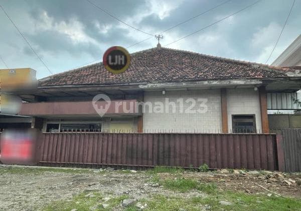 Rumah cocok untuk usaha di jalan Brigjend Katamso