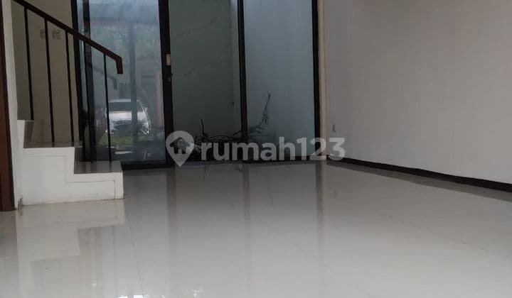 Rumah Dekat Hypermart Bsd 2 Lantai Hak Milik Di Golden Park