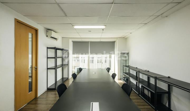 Grand Slipi Office Disewakan Sangat Menarik dan Siap Pakai