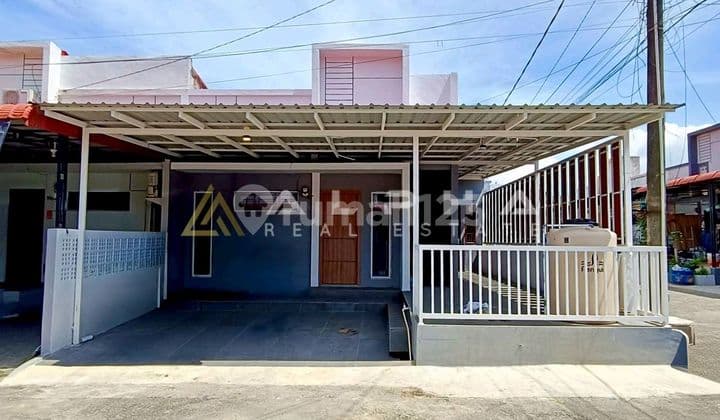 For Quick Sale: Hook House Ready for Renovation in Cactus Garden, Batam Center