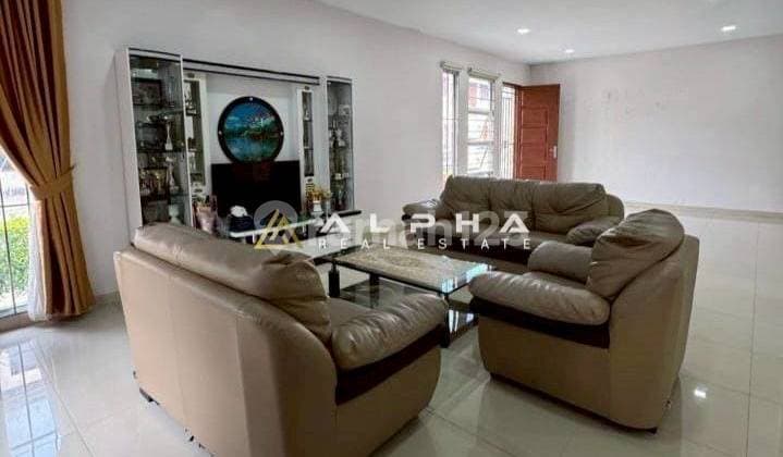 Translated to English:
For Sale 3-Story Corner House Grand Orchid Batam Center Unfurnished