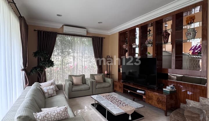 House for Sale in Golf Estate