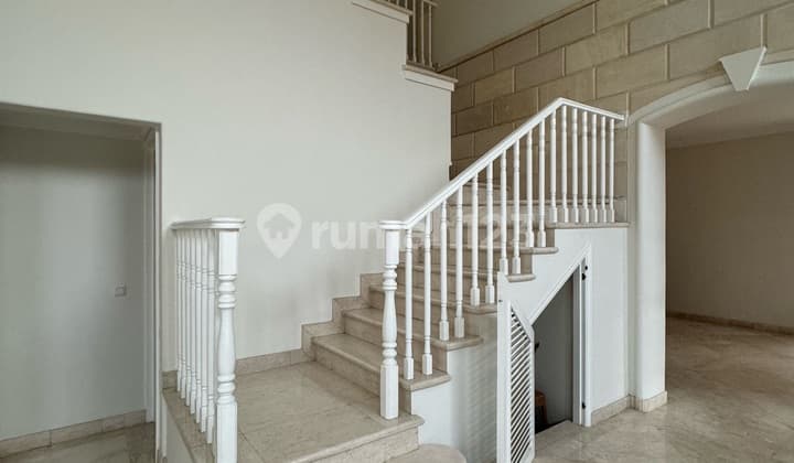 Rumah Bagus Denga Kolam Renang