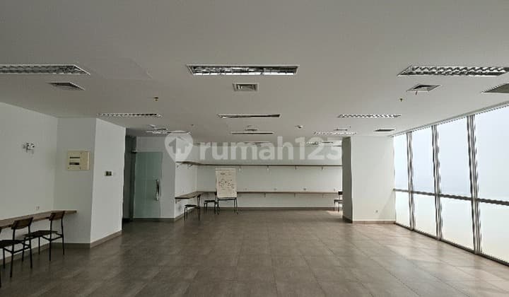 Dijual Ruang Usaha Office Space 134,15 M2 The Smith Alam Sutera Tangerang Bagus Siap Pakai Fher