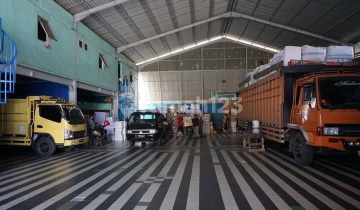 Gudang, Strategis,Dekat Pusat Kota,Ada Rumah Tinggal Juga 2 LT.