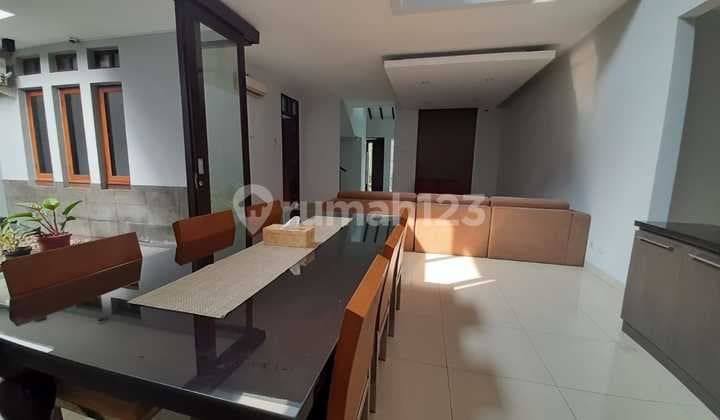 Rumah Siap Huni, Strategis, bisa untuk Kantor