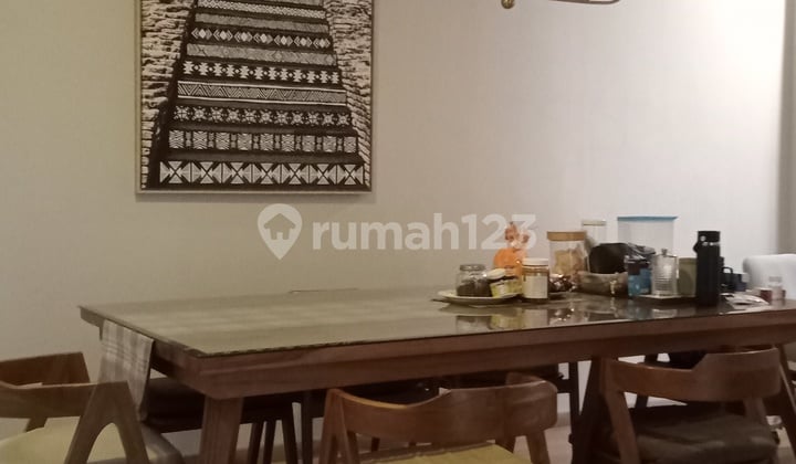 Rumah 2 Lantai,Bebas Banjir, Siap Huni, Furnished