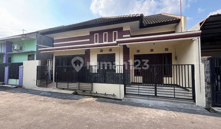 Beautiful Affordable House Special Price Land Area 110 Near Solo Toll Exit