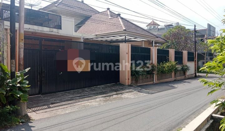 Rumah Mewah Luas Strategis dekat Stadion Manahan Solo