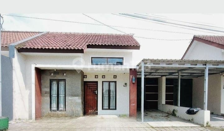 Rumah Cakep di Cluster Gentan Area Ada Sisa Tanah Belakang