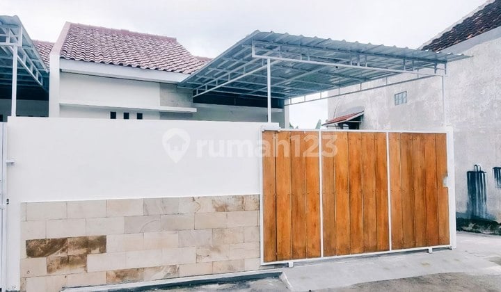 Rumah Baru Murah Tengah Kota Solo Bonus Pagar Canopy (indent)