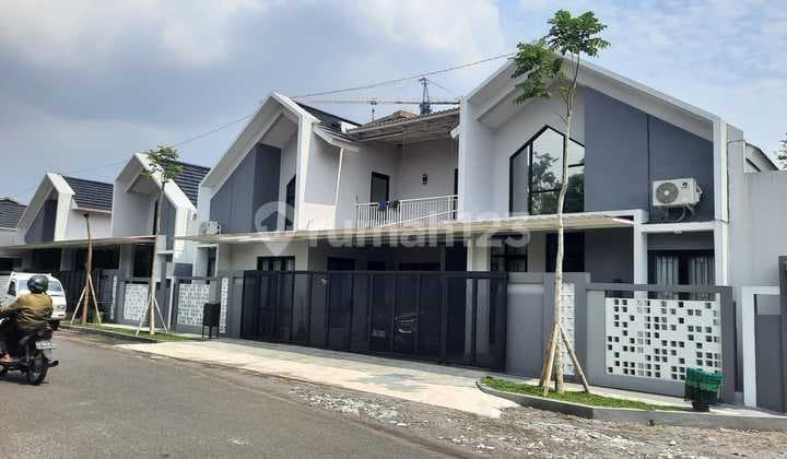 Rumah Cluster Modern Siap Huni Lingkungan Perumahan Nyaman Dan Tertata Rapi Di Tengah Kota Solo Hanya 10 Menit Ke Kampus Uns Dan Rs Dokter Moewardi ( Sudah Terjual Lebih Dari 50%)