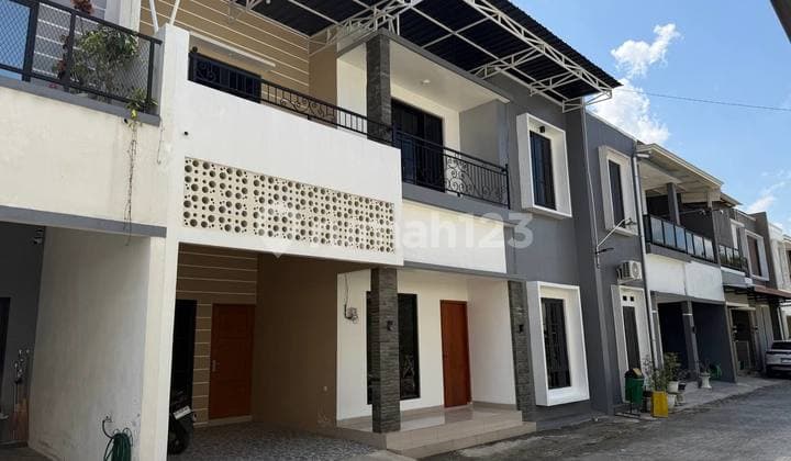 Rumah Bagus 2 Lantai Siap Huni Strategis Dekat Solo Kota