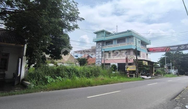 Tanah Tepi Jalan Cocok untuk Usaha Kos Minimarket Rumah Makan