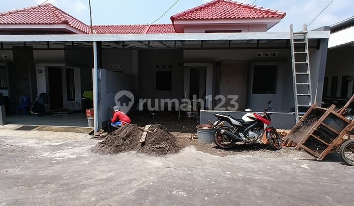 Rumah Baru Ready Murah Full Canopy Dekat Jalan Mangesti Gentan