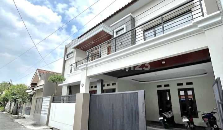 Rumah Baru Mewah 2 Lantai Berkualitas Strategis Solo Kota