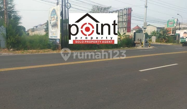 Strategic Land Below Market Price, Ready to Build, Beside the Main Road, Near Mr. Jokowi's House.