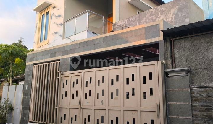 Rumah Furnish Cantik Modern 2 Lantai Siap Huni Lokasi Strategis Dekat Tol Klodran Solo