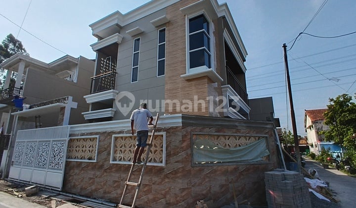 Rumah Baru Mewah 2 Lantai Posisi Hook Hadap Selatan Dan Timur Hanya 3 Menit Ke Kampus Ums Solo Kota Surakarta