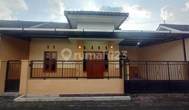 Good Cheap House in Strategic One Gate Cluster